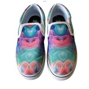 Yes We Vibe Slip On Casual Shoes in Happy Hippie in Colors Print Size 8
